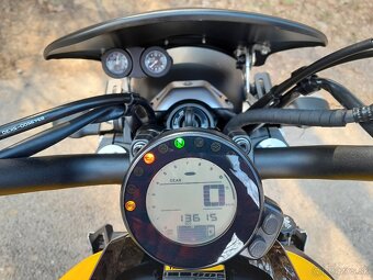 YAMAHA XSR700 60th - 4