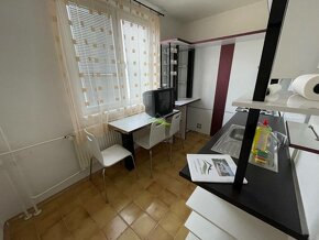 Hollého ulica - 1 izb. byt s balkónom - pôvodný - 66.500€ - 4