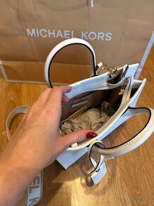 Michael Kors kabelka - 4