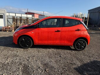 Toyota Aygo 1.0 VVT-i x-clusiv x-shift - 4