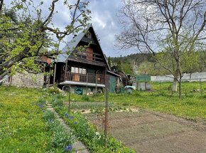 Dve chaty so záhradami v tichej lokalite Púchova - 4