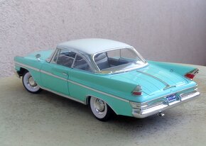 1:18 Ford Crown Victoria, De Soto Adventurer - 4