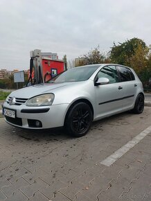 Volkswagen Golf 5  1.6 FSI - 4