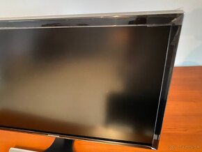 28" Samsung U28E590 4K UHD Monitor - 4