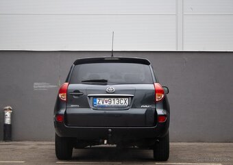 Toyota RAV4 2.2 D-4D 135 08 Edition - 4