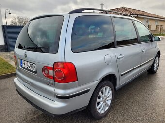 predám Volkswagen Sharan 1.9 TDI Highline - 4