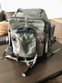 Predam batoh - Lowepro Pro Trekker 300 AW - 4