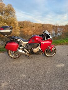 Honda 1200 VFR - 4