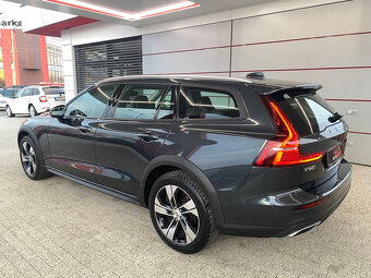 Volvo V60 Cross Country 2.0 D4 190 AWD A/T - 4