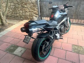 Yamaha FZ6 - 4