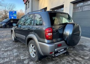 Toyota Rav4 2.0 D-4D 4WD nafta manuál 85 kw - 4