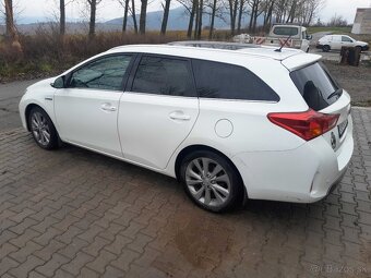 Toyota Auris 1.8 I VVT-i Hybrid Executive - 4