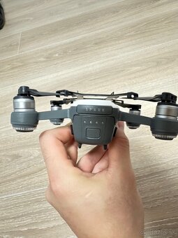 Dron DJI Spark - 4