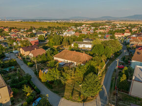 POZEMOK so starším rodinným domom | 762 m² | Košice - Poľov - 4