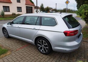 Volkswagen Passat 2,0 TDI DSG 4MOTION HIGHLINE nafta - 4