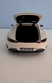 MERCEDES AMG GT-S 1:18 AutoArt - 4