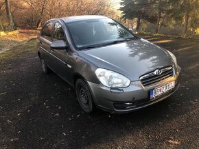 Hyundai Accent 1.4 - 4