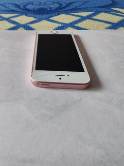 iPhone SE 64GB - 4