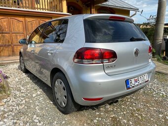 Volkswagen Golf - 4