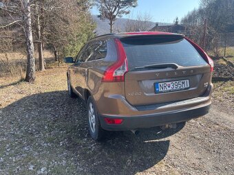 VOLVO XC 60 - 4