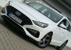 Hyundai i30 CW Combi 1.6 CRDI 9/2021 - 4