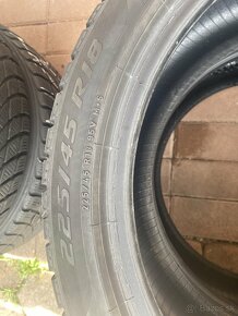 Pirelli sotozero 225/45 r18 - 4