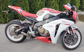 Honda CBR 1000 RR - 4