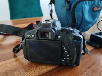 Canon EOS 700D - 4