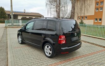 Volkswagen Touran Facelift 1.9TDi 77Kw R.v.:6/2009 DSG 6R - 4