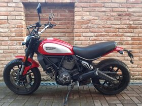 Motocykel Ducati Scrambler 800 - 4