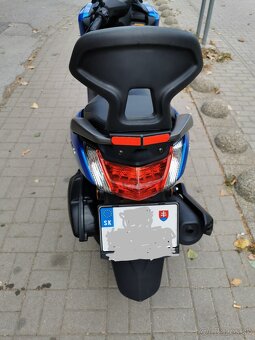 Yamaha nmax 125 cm3 - 4