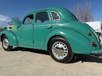 Škoda 1102 Tudor - 4