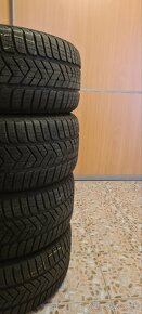 Pirelli Sottozero 3 255/40 R19 rok 24/22 - 4