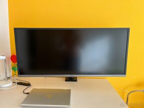 Samsung 34" Ultra WQHD 21:9 - 4