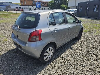 Toyota Yaris - 4