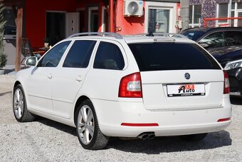 Škoda Octavia Combi 2.0 TDI CR DPF RS DSG - 4