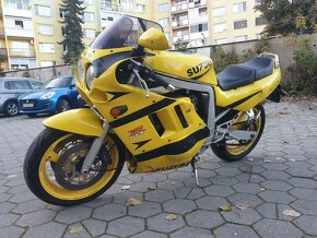 Suzuki gsx750r - 4