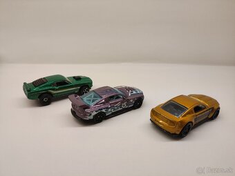 Autíčka Ford Mustang Hot Wheels 1:64 - 4