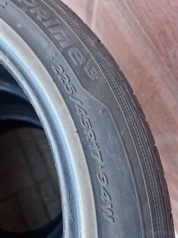 225/45-17 Hankook - 4