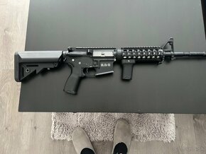 Na predaj airsoft M4 - 4