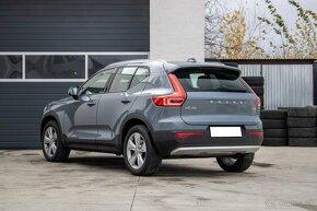 Volvo XC40 B3 Core A/T/Grey/ - 4