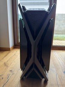 PC SKRINA-BIG TOWER: PC ASUS ROG Hyperion GR701 - 4