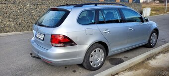 Golf Variant 6 2,0 TDI  103kw 2011 strieborná metalíza - 4