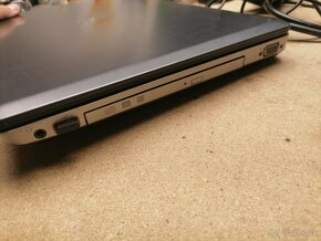 DELL LATITUDE E5530 - 4