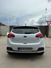 KIA Ceed 2015 - 1.4 Benzín - 4