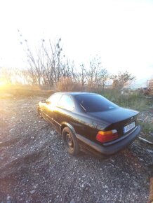 BMW e36 coupe 1.6 - 4