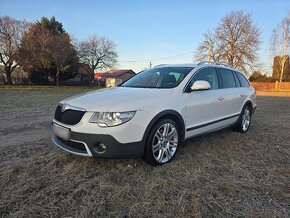 Škoda Superb 2.0TDI Dsg 4X4 Outdoor/Scout prvy majitel - 4