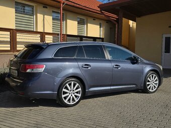 Toyota Avensis Combi 2.2l 110kW D-CAT Luna A/T - 4