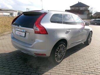 VOLVO XC60 2,4D4 Summum AWD Auto Pano Xen 2014 - 4