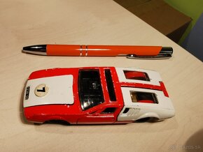 Dinky toys De Tomaso Mangusta - 4